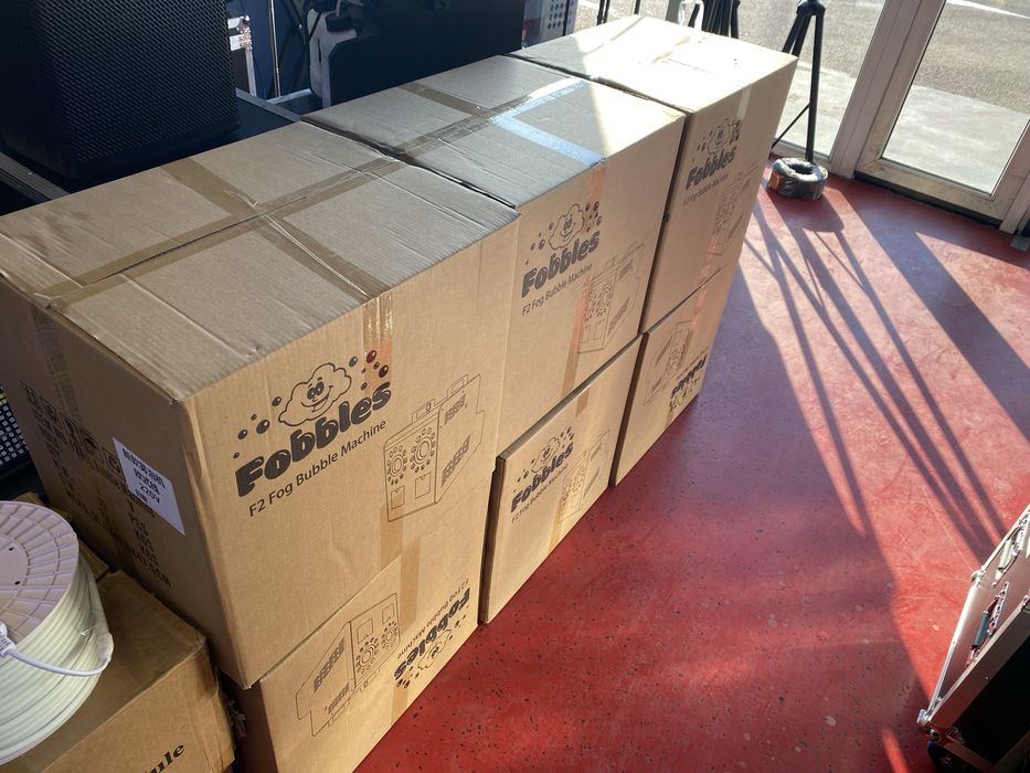 Vand Masina Profesionala cu baloane de sapun umplute cu fum