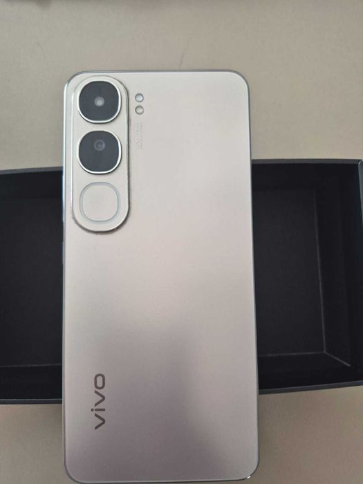 Смартфон VIVO V40 Lite 8/256GB Titanium Silver