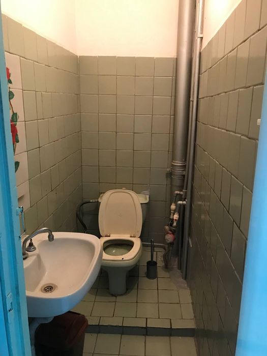 Срочно продается 5ком .квартира,массив куйлик7,метро 10бекат