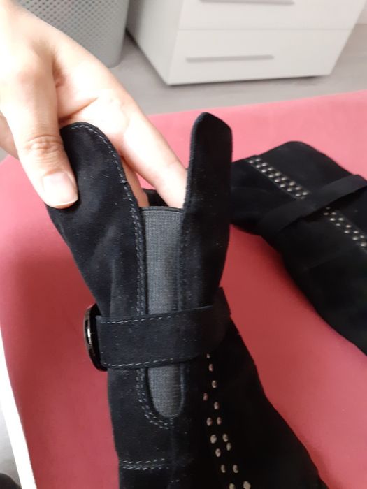 Cizme lungi din piele întoarsă