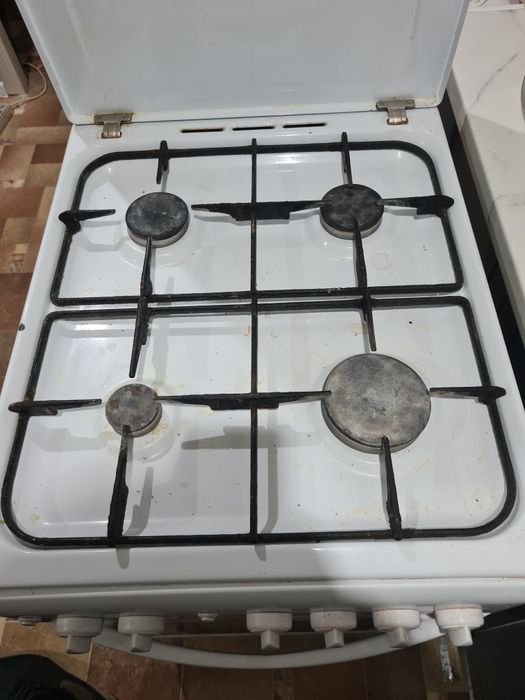 Продам газовую плиту