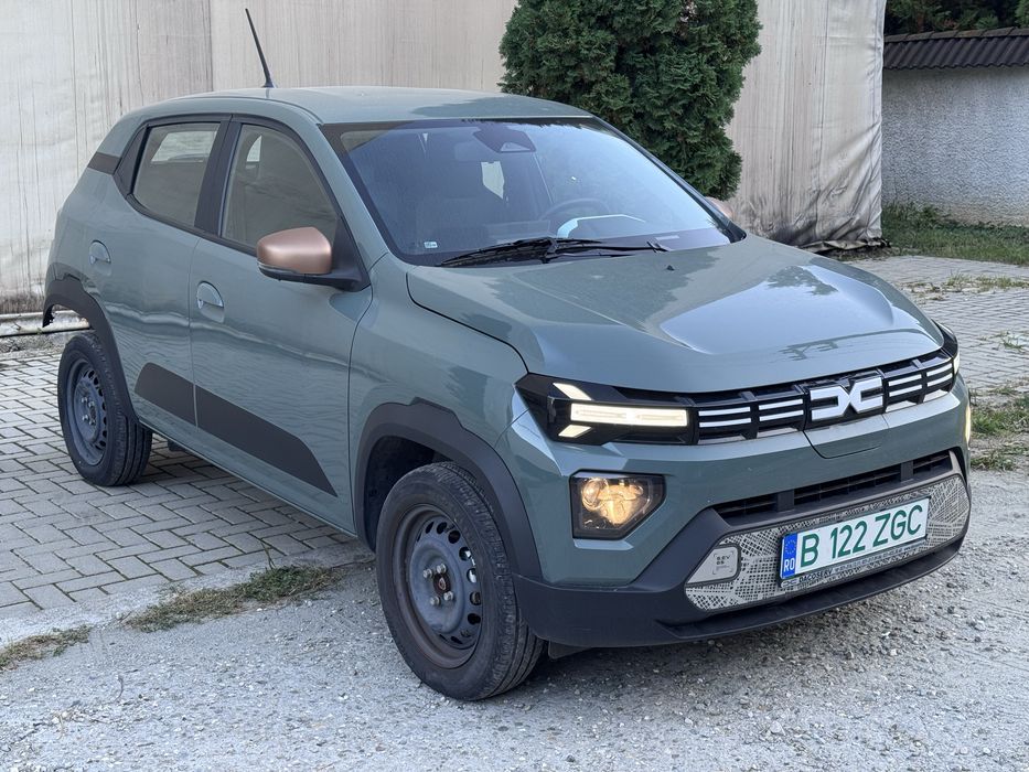 Noul Dacia Spring Extreme 2025 avariat spate