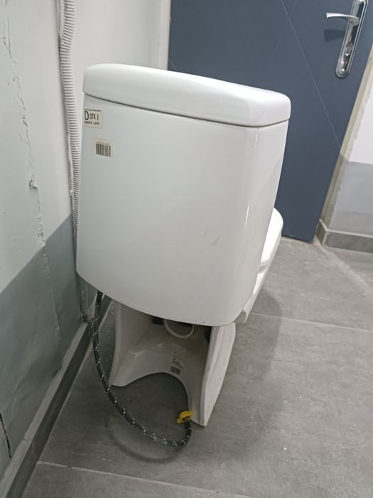 Продам унитаз в отличном состоянии.