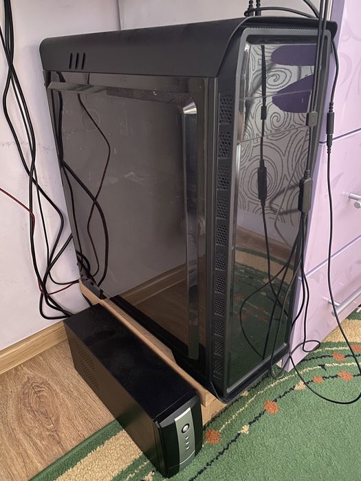 Срочно продаю пк с монитором и клавиатурой