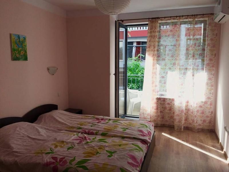 Дава се под наем Двустаен апартамент в Варна, Център - 70 кв.м за 600 € - Снимка #4