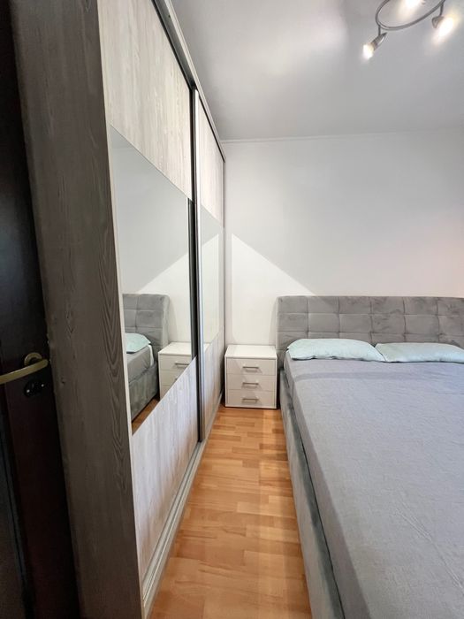 Vând apartament 3 camere Oradea