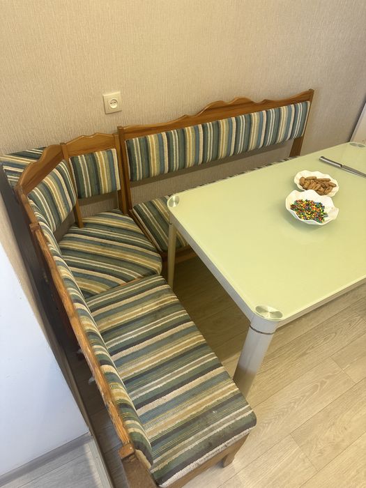 Продам углавой диван куханный