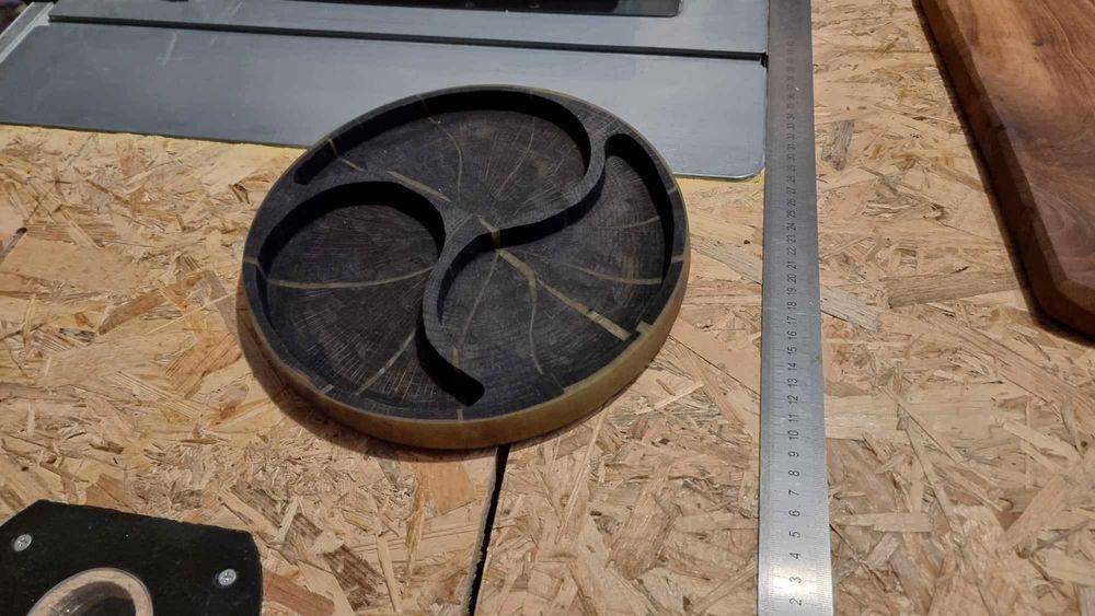 Персонализирани ръчно изработени подаръци от орех,дъб