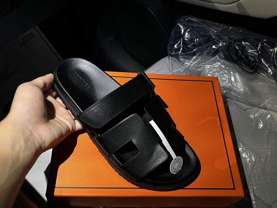 Hermes тапочка.