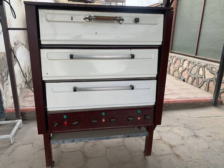 Духовка хамда грилл аппарат сотилади.