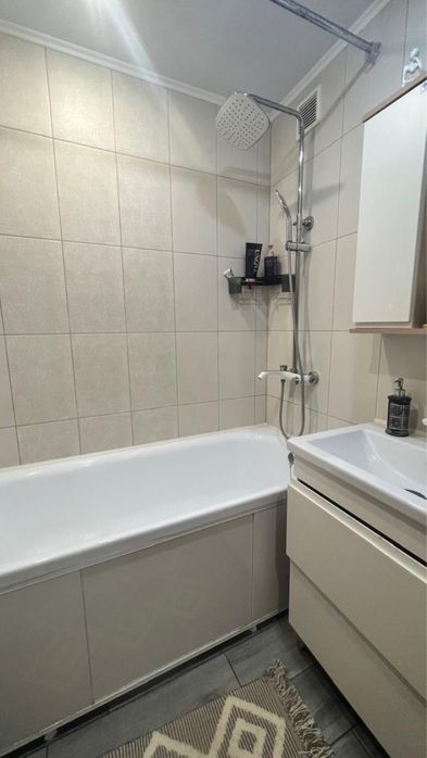 Прлдам 4х комнатную квартиру