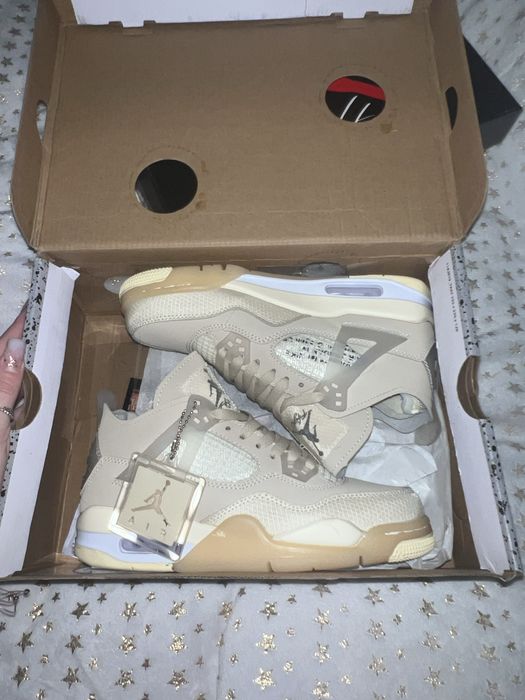 Air Jordan 4 x Off-white “Sail”