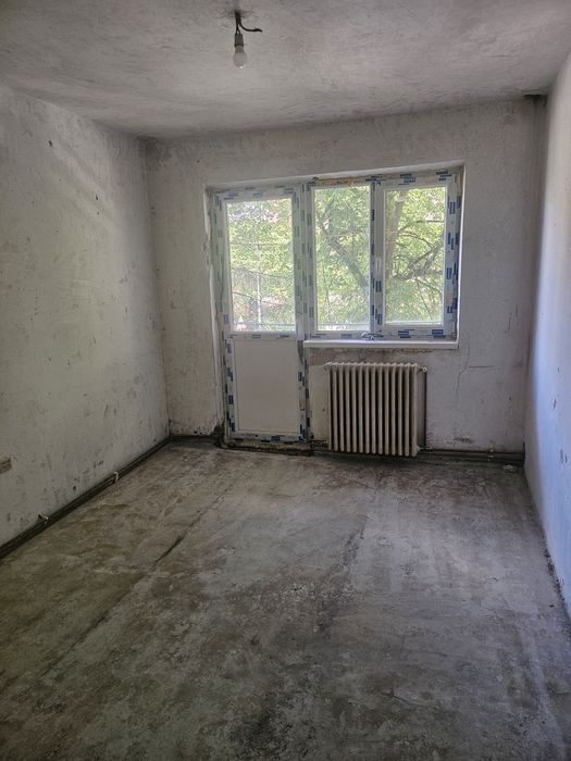 Apartament de vanzare, 3 camera,etajul  1