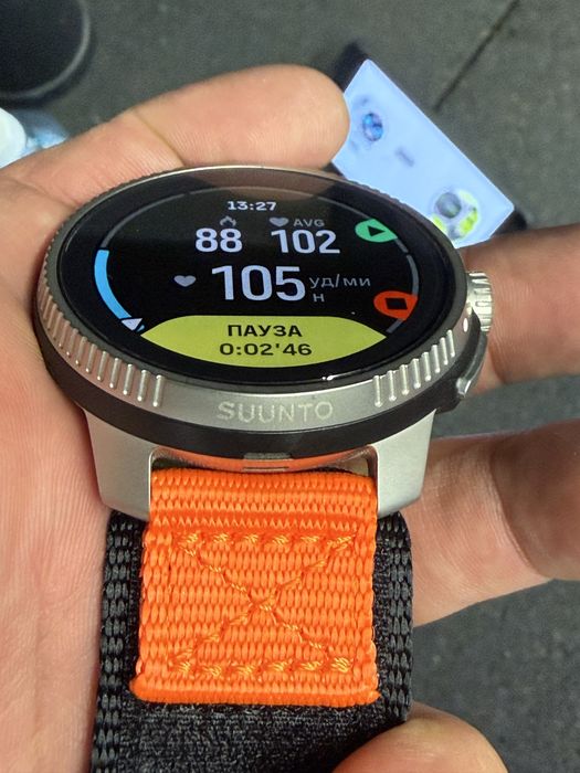 Продам suunto race titan