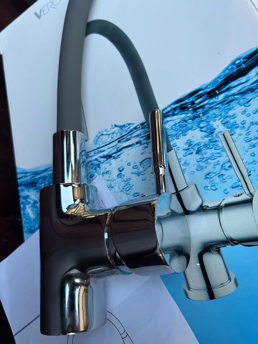 Baterie de bucătărie nouă de foarte bună calitate