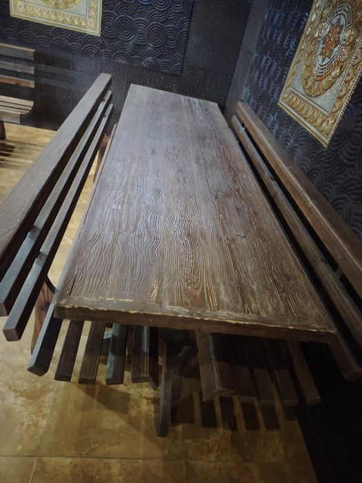 Продается стол и две скамьи