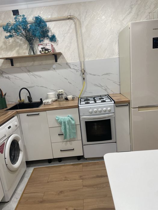 Сдам квартиру посуточно 11мкр