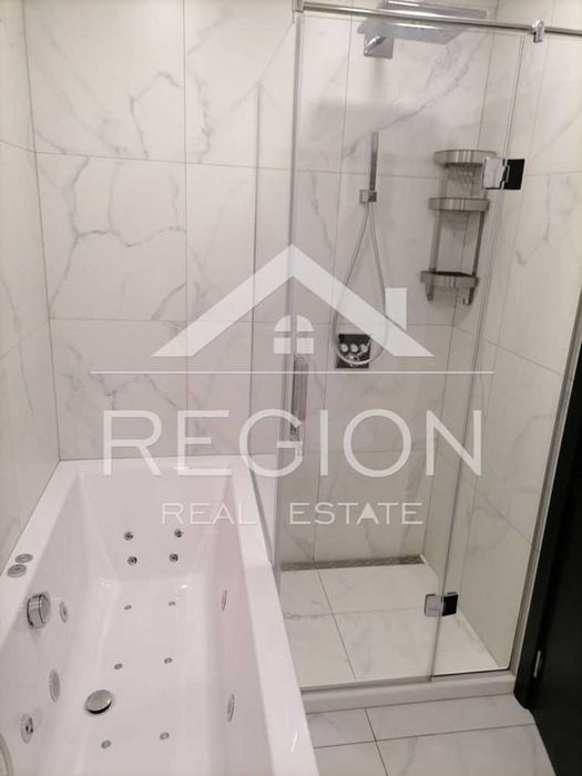 Дава се под наем Тристаен апартамент в Варна, Център - 121 кв.м за 1000 € - Снимка #8