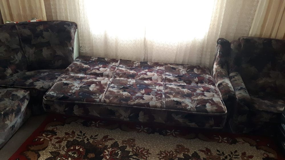 Vand coltar extensibil si biblioteca!