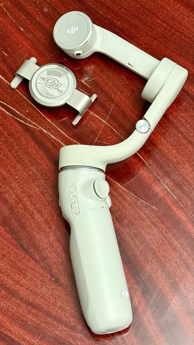 DJI OM5 sistem de stabilizare pentru smartphone