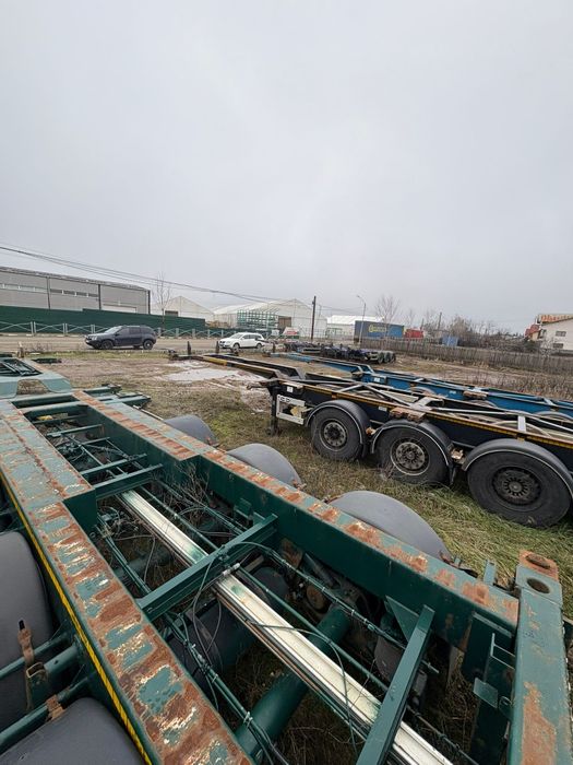 Semiremorci transportcontainer