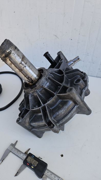 Reductor melcat unghiular 90°   Raport 1:100