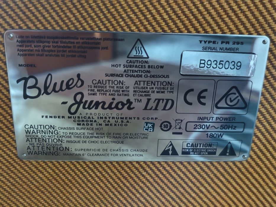 Ламповый усилитель Fender blues junior LTD