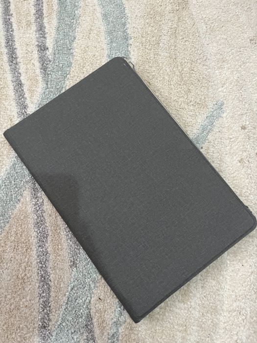 Планшет с чехлом