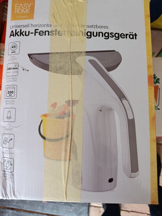 Aspirator spălat geamuri