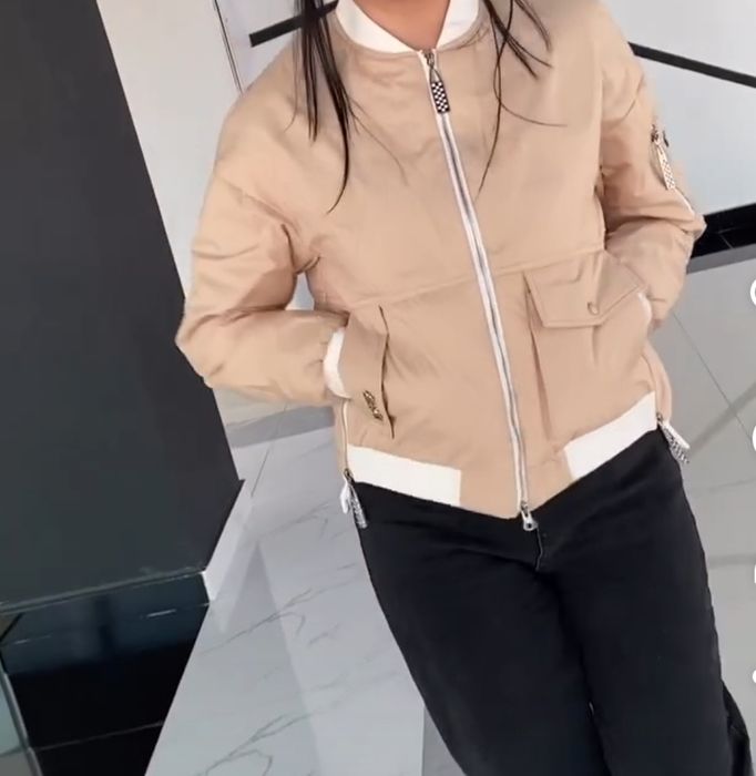 Куртка-бомбер  на весну