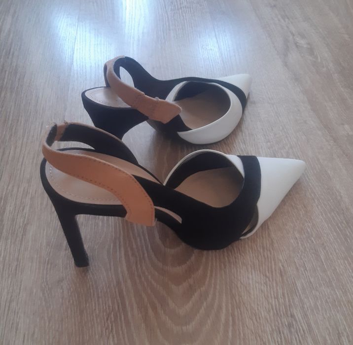 Босоножки женские