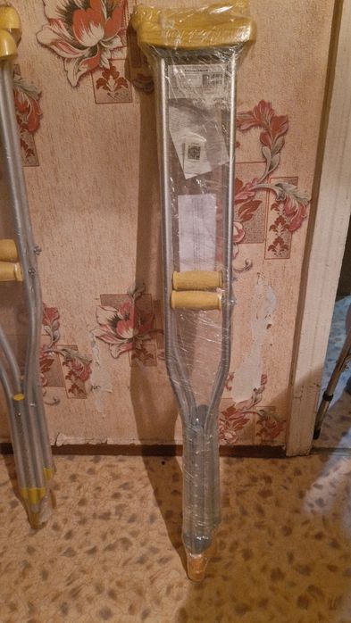 Костыли новые.Россия и Китай