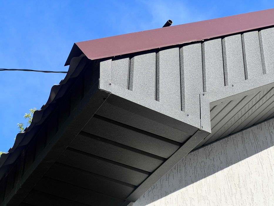 Подшивка карниза из металла, пластика, софит, водосток, сайдинг, осп