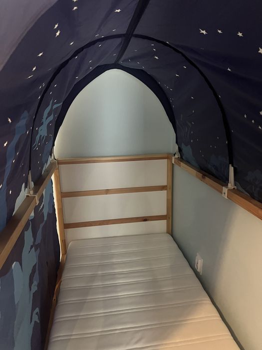 Детско легло IKEA KURA + палатка + матрак MALVIK
