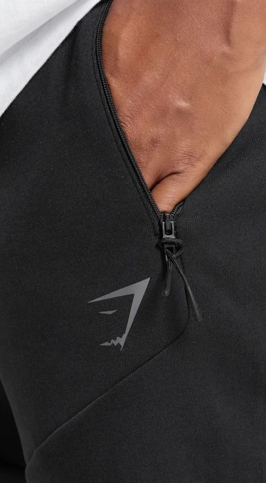 НОВИ Gymshark M size slim fit мъжки къси Tech панталони