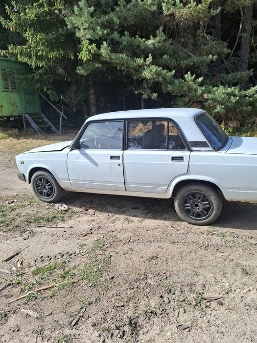 Lada 2107 в движение