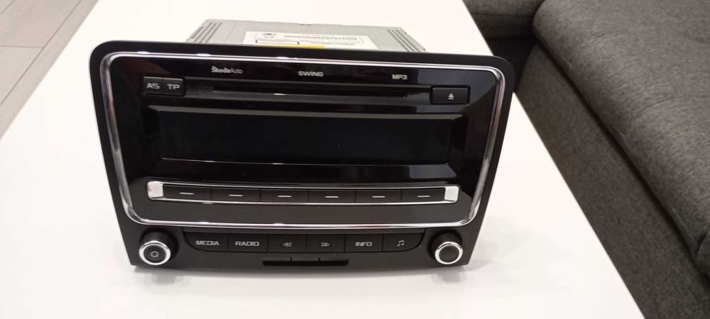 Skoda Superb II radio DELPHI GRO-633