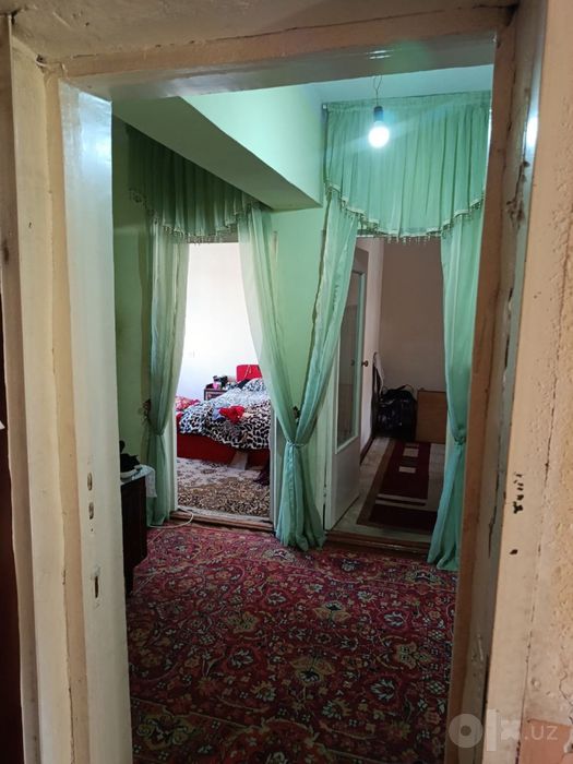 Uy sotiladi, Olmazor tumani, massiv kalonovada 4 etajli gishtli dom