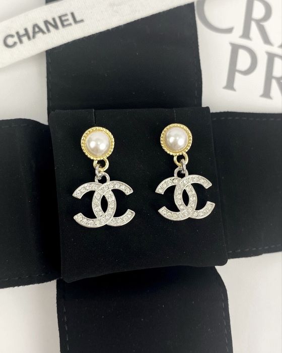 Cercei Chanel Chanel CC Pearl Drop Dangle Earrings ! la comanda
