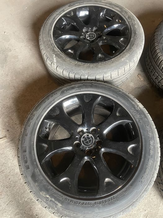 Джанти с гуми за BMW Style 211 E53 / E70