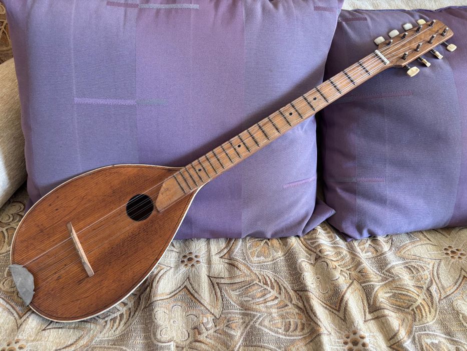 Стара българска тамбура