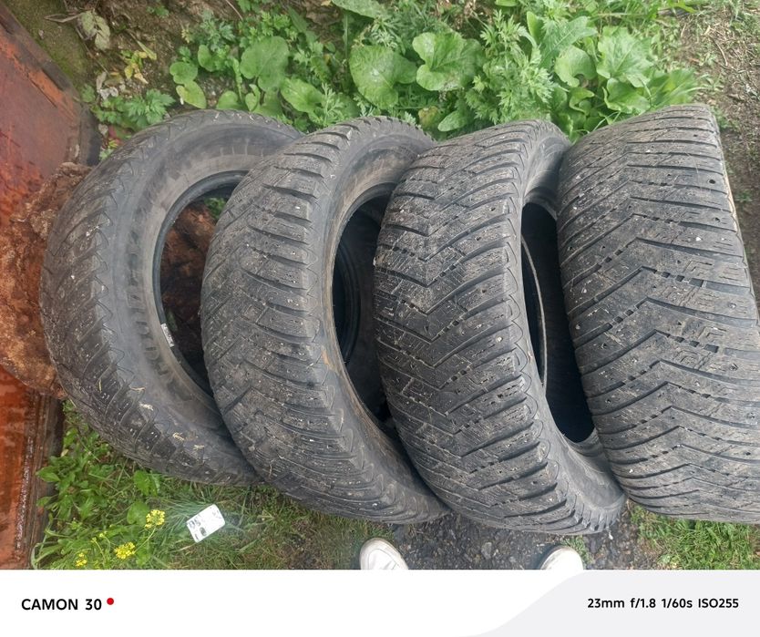 Продам резину на 17