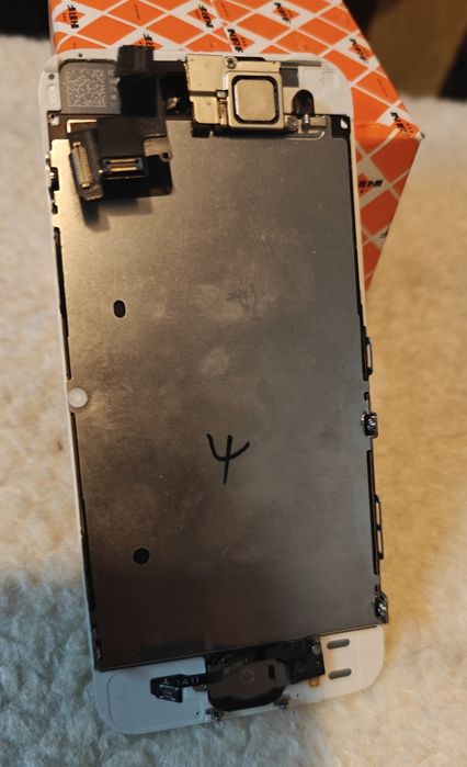 Дисплей за iPhone 5s комплект.