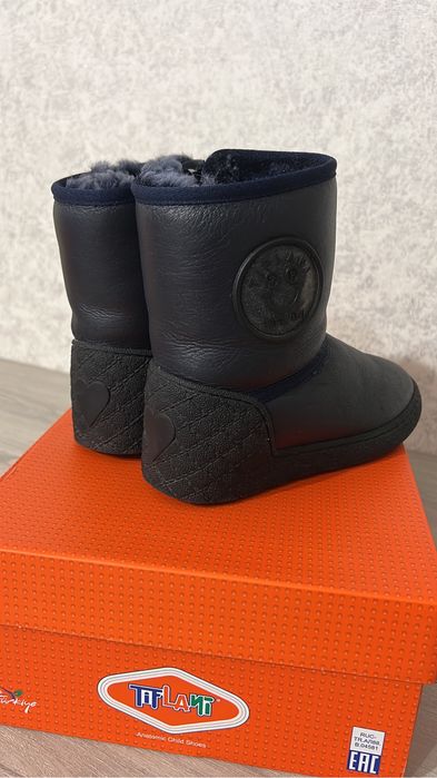 Продам угги Tiflani