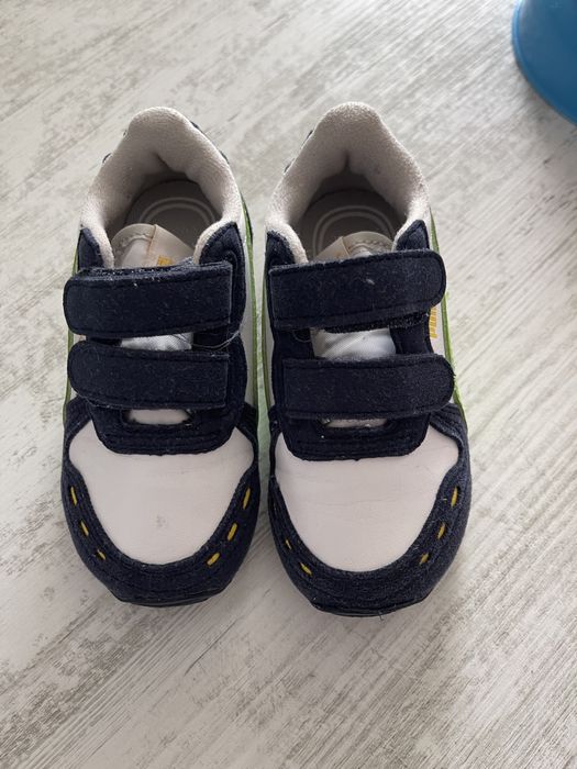 Adidasi Puma marimea 22