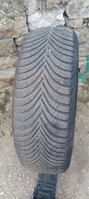 215/65/17 Зимни Michelin Alpin 5