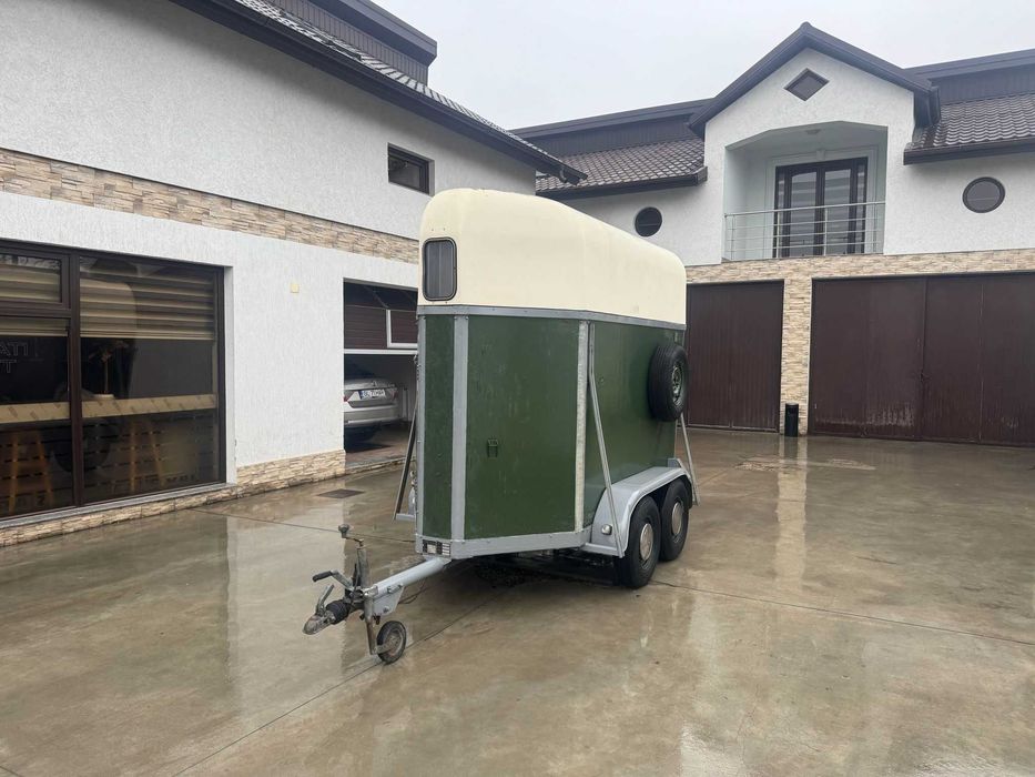 Remorca transport cai!