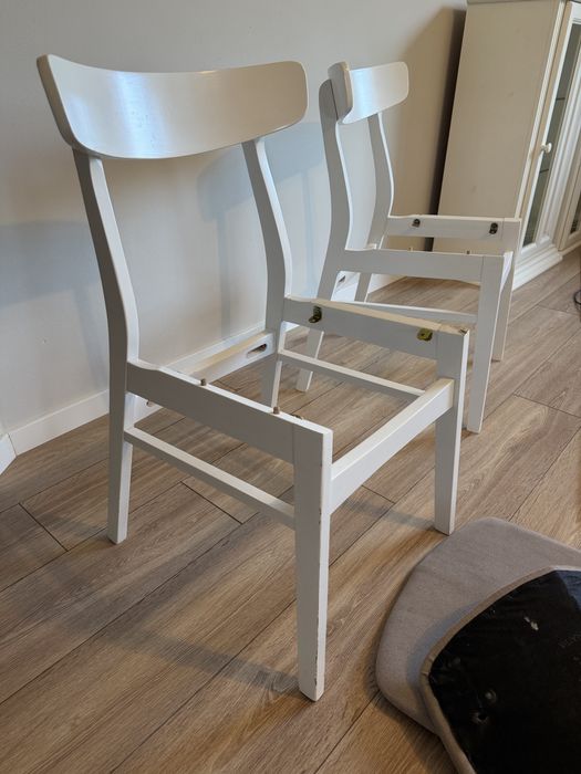 Masa extensibila si 4 scaune lemn masiv Mobexpert