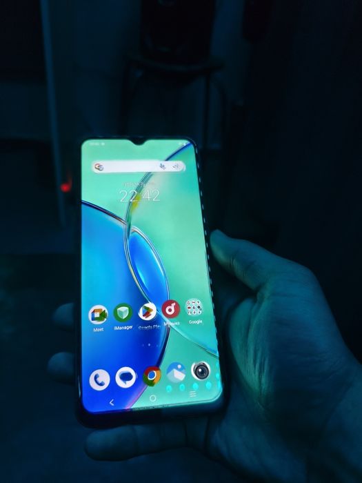 Продам телефон Vivo Y17s