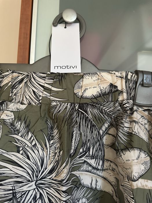 Чисто нова пола Мотови (Motivi), итал. размер s